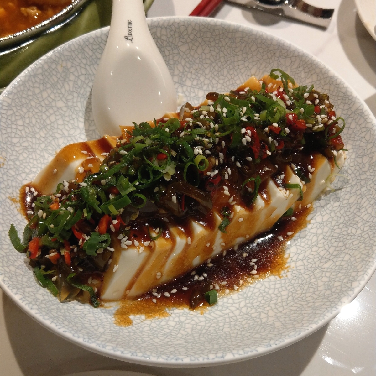 Meal image of 點八粵 忠孝店: 剁椒皮蛋豆腐 $188
涼拌菜，把辣椒拿掉就不會那麼辣。豆腐配皮蛋，清爽好吃。 shot by IN老師