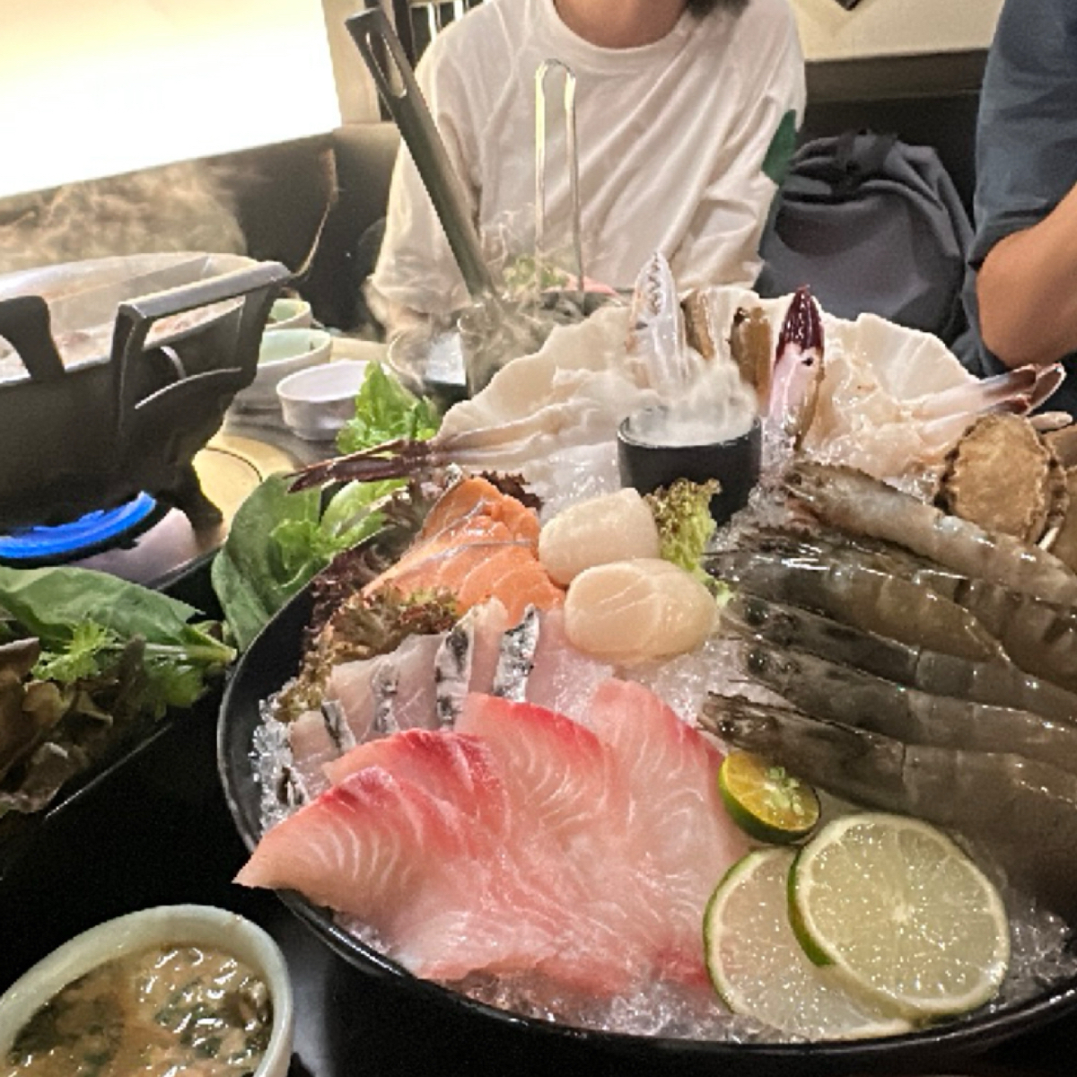 這一鍋 台北中山北店 のレストランの写真：豪華海鮮拼盤，竟然還有螃蟹，很多種類 by阿波卡 