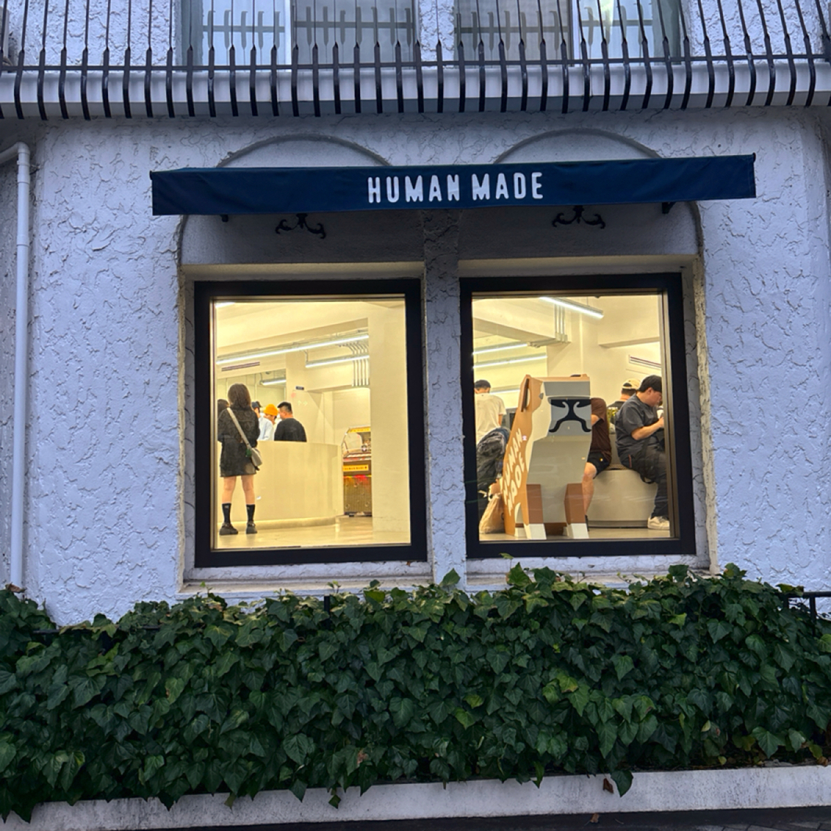Vibe image of HUMAN MADE Cafe by Blue Bottle Coffee:  shot by 秋桑