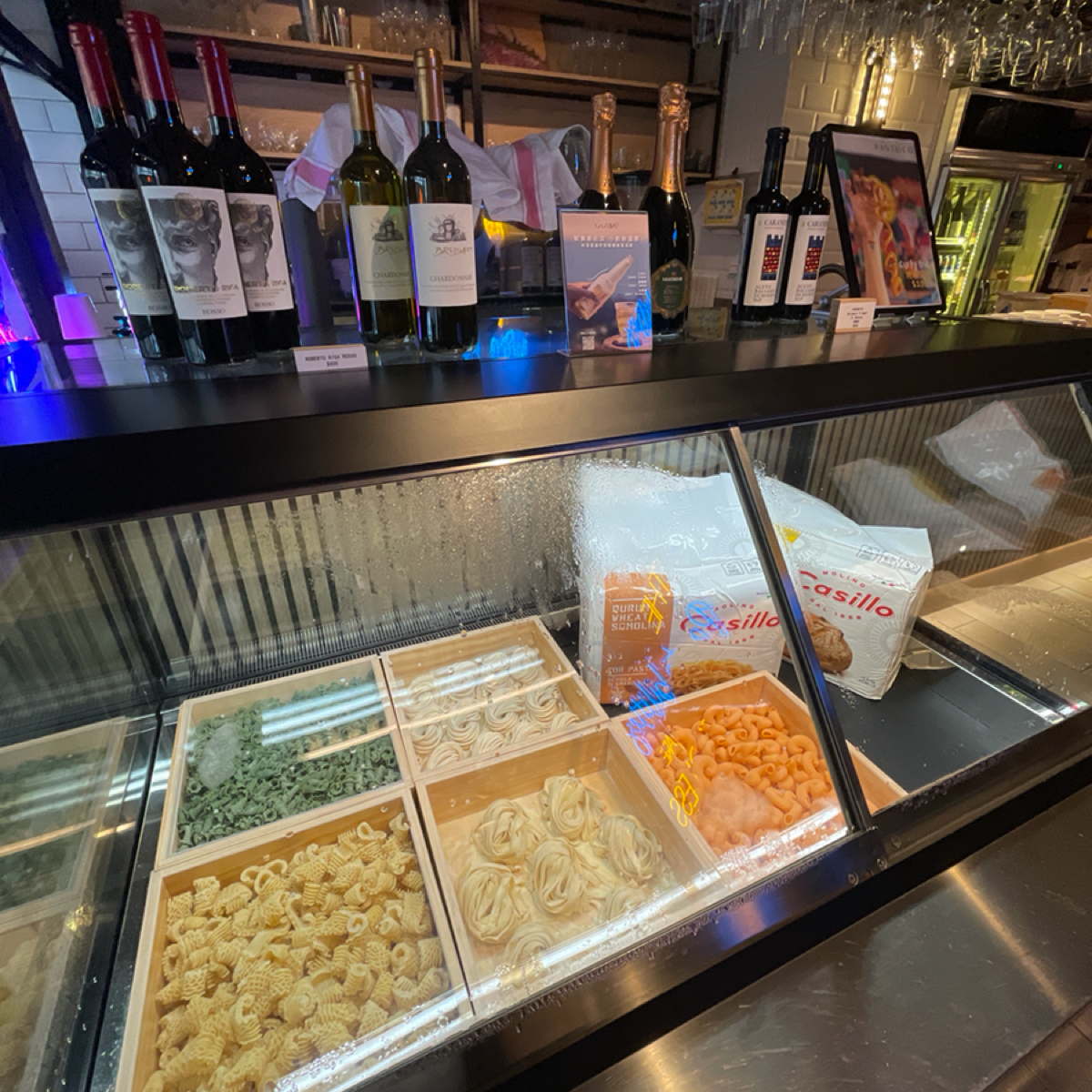 Vibe image of Pasta &amp; Co.:  shot by 雜學生-吃點什麼