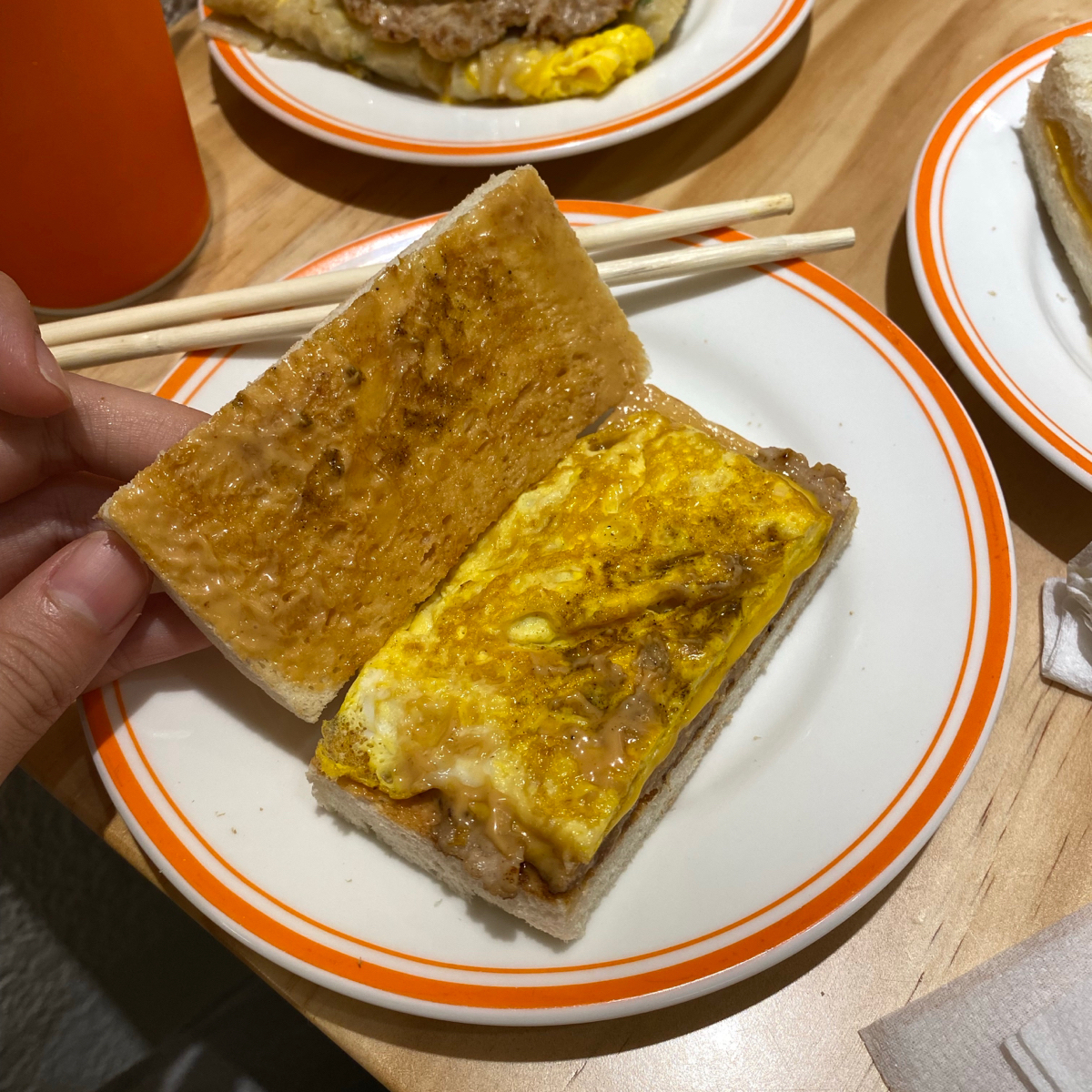 真芳碳烤吐司 內湖店 的餐點圖片：加花生醬超好吃 顆粒花生醬很強… 由小羊的食記 JFGT 拍攝