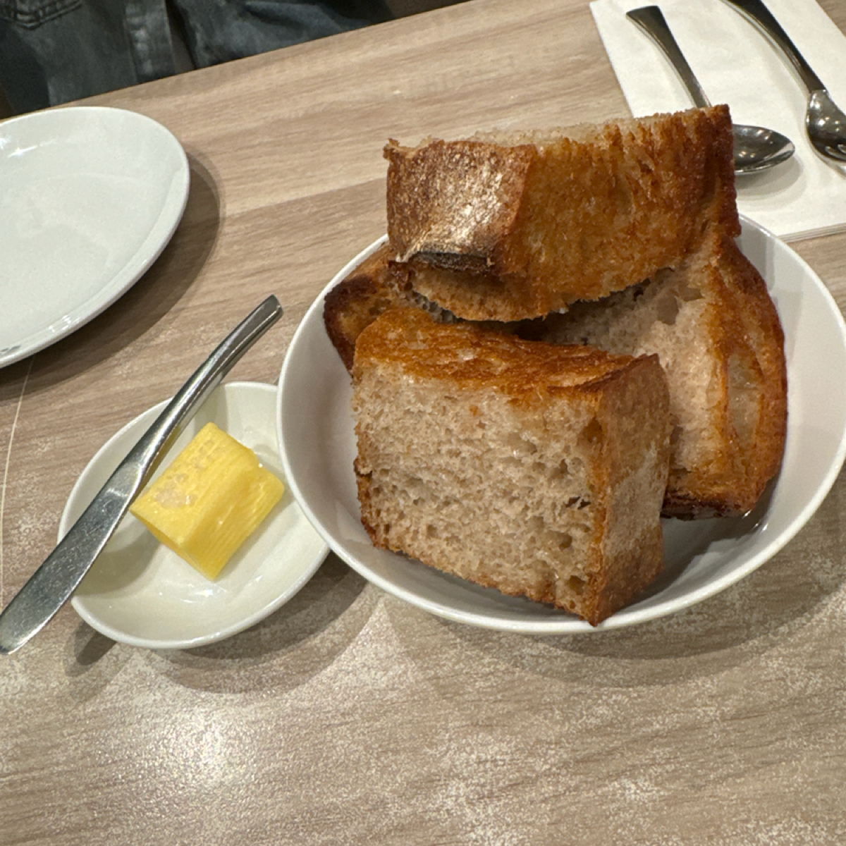 Meal image of Salt and Stone: 酸種麵包+法國手工柏迪耶奶油 shot by 史波蓋提