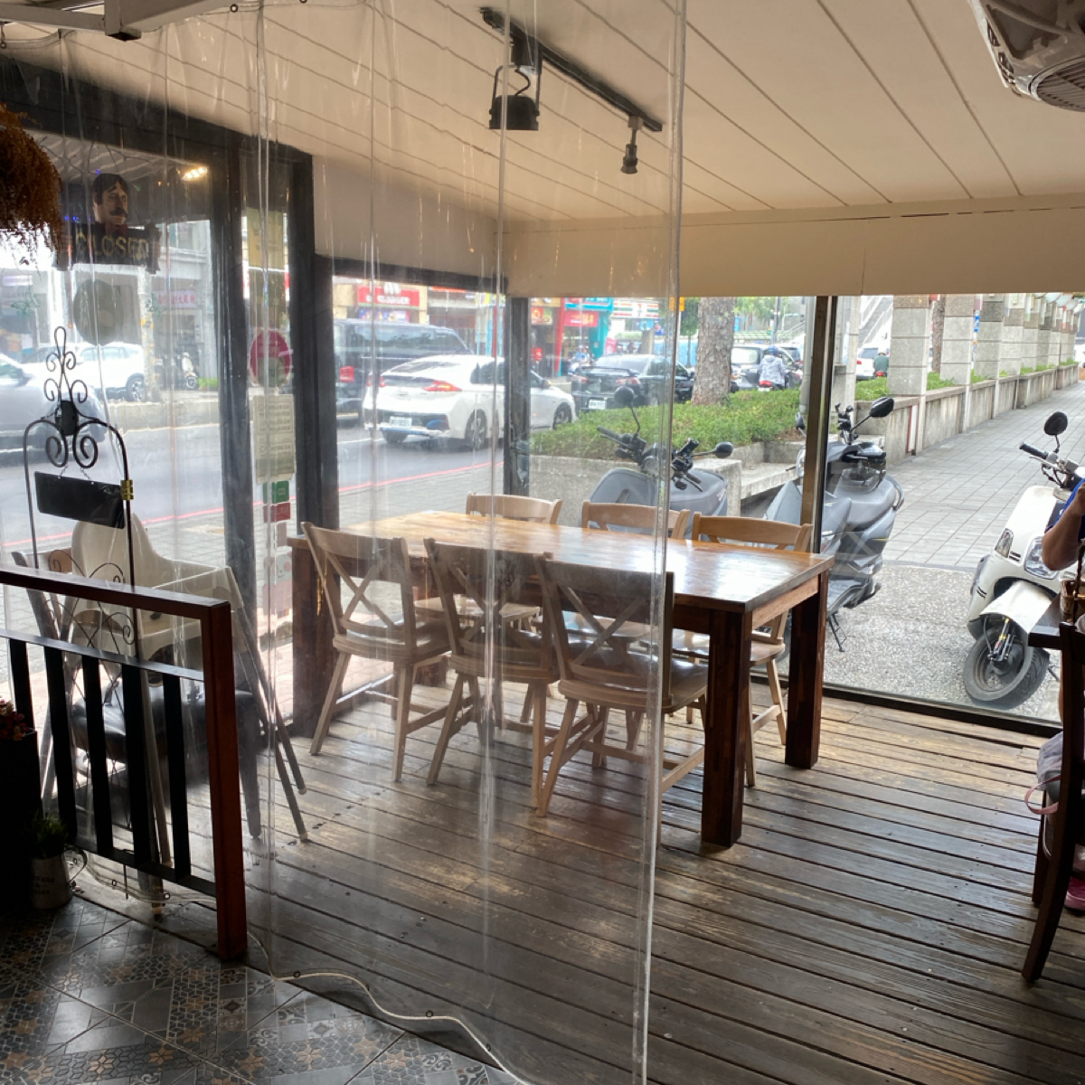 靴子義大利餐館 輔大店 の雰囲気の写真：內部用餐環境 byStar 