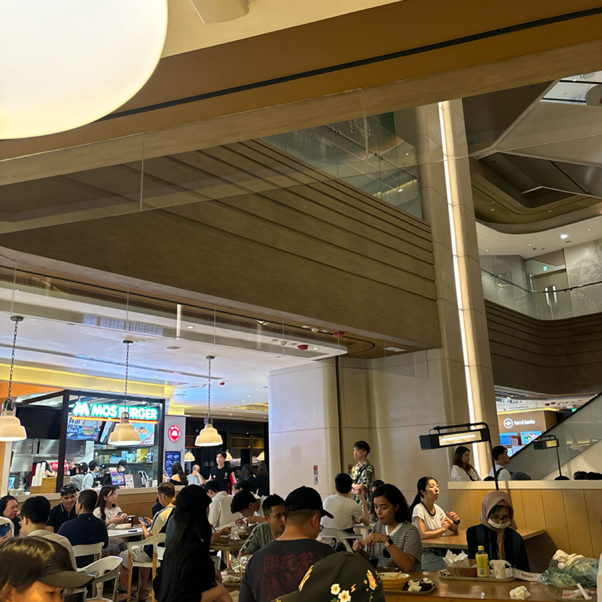 🍔 MOS Burger &amp; 🍝 MOS Cucina の雰囲気の写真：No visit to this culinary oasis would be complete  by2QT2BSTR8 