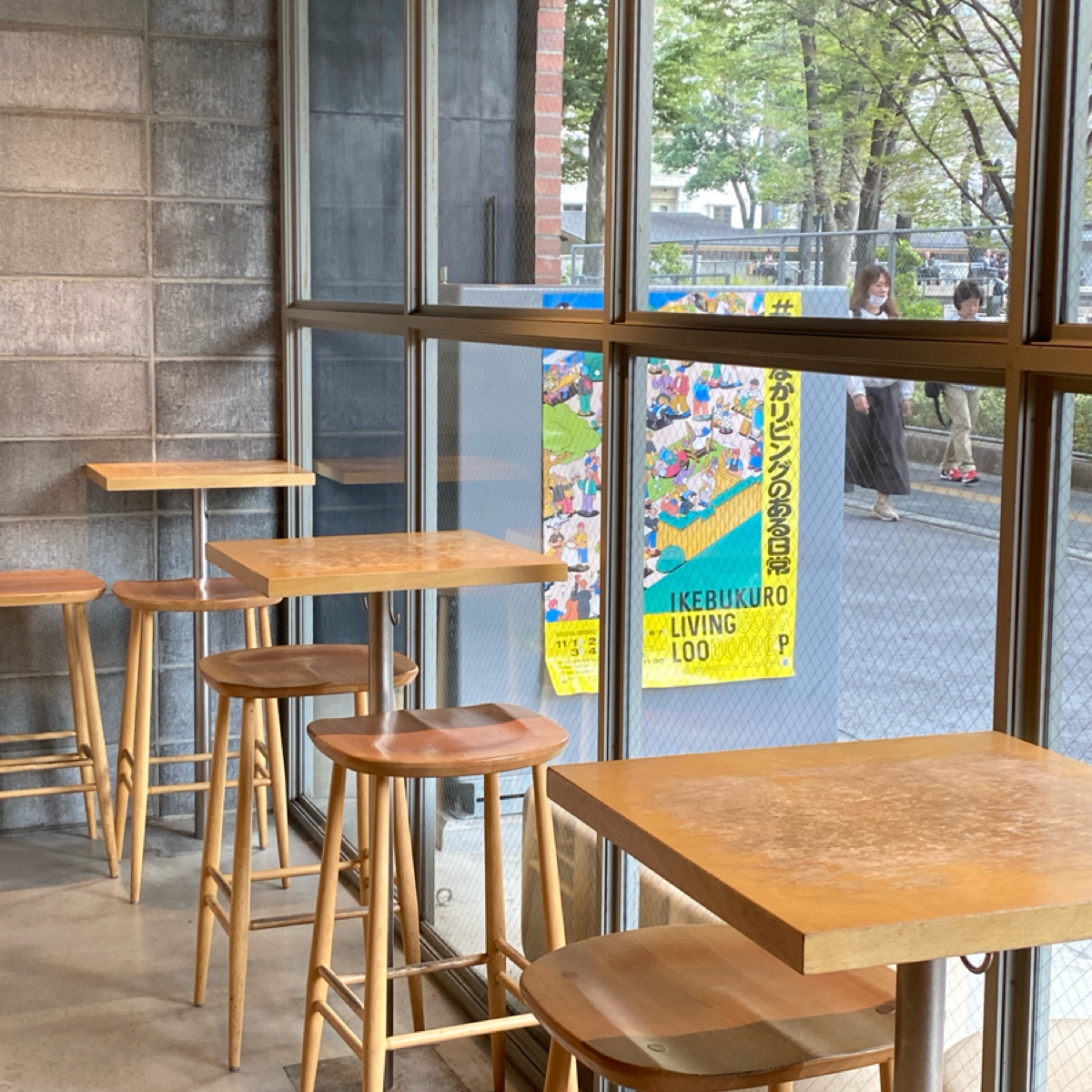 ブルーボトルコーヒー 池袋カフェ の雰囲気の写真：座位不多 by阿鈴s食 