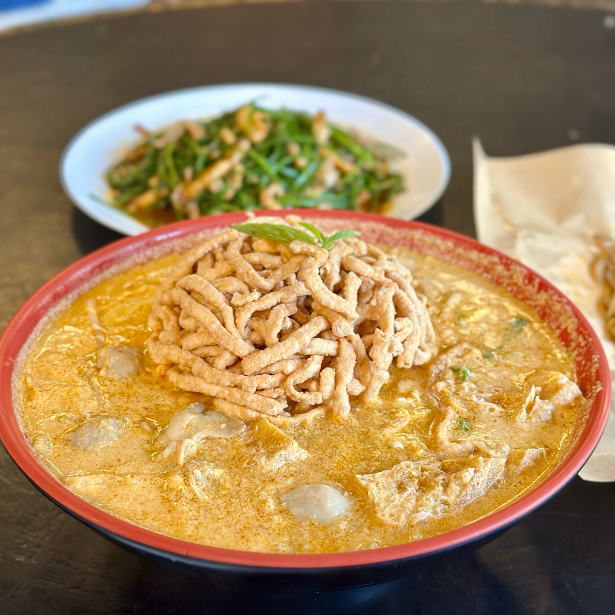 Meal image of 黑狗食堂: 叻沙鍋燒意麵(220元) shot by 吃曼