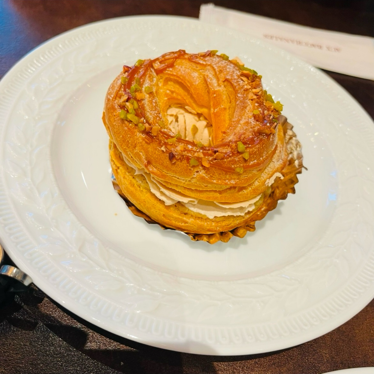 Meal image of AUX BACCHANALES 原宿店: パリブレスト shot by はらぺこちゃん