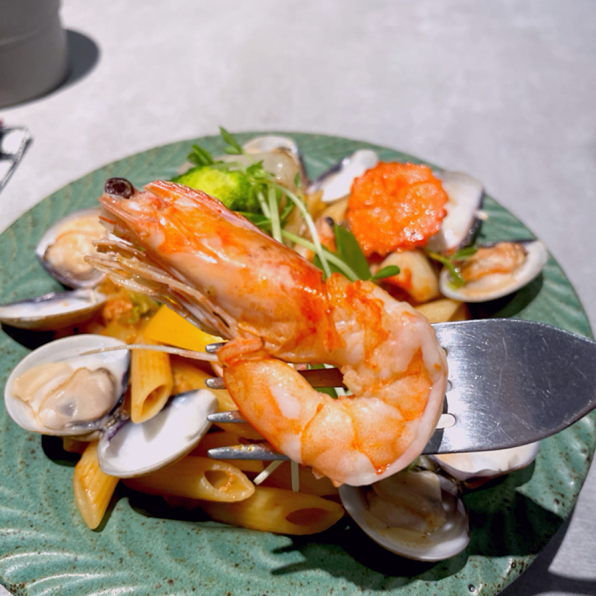 Meal image of 漾漾食光Y2 Cafe: 有幫忙撥蝦實在太貼心🫶🏻 shot by Shiny