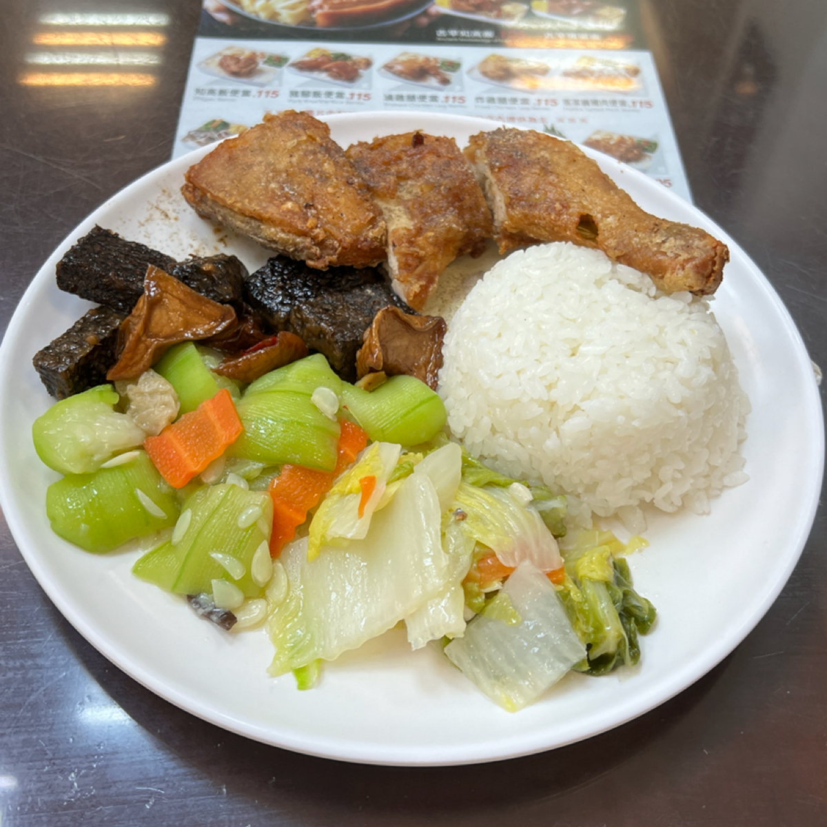 Meal image of 三重知高飯: 炸雞腿飯$115 shot by Will