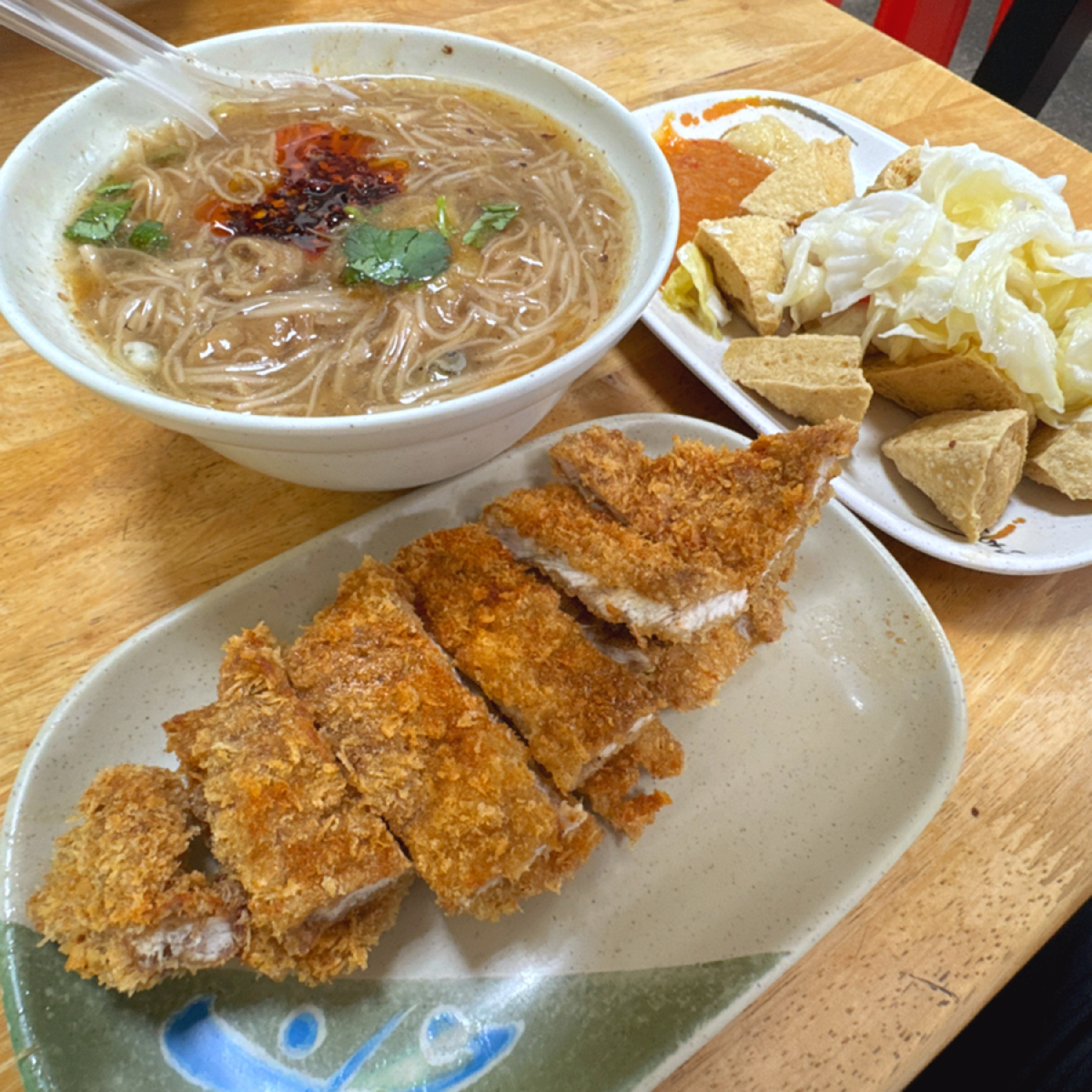 鐵皮屋臭豆腐 のレストランの写真：全品相 by跟著小胖吃胖胖 