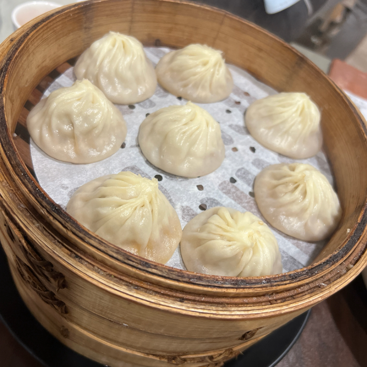 Meal image of 濟南鮮湯包 總店: 小籠包 shot by 動吃動吃動吃