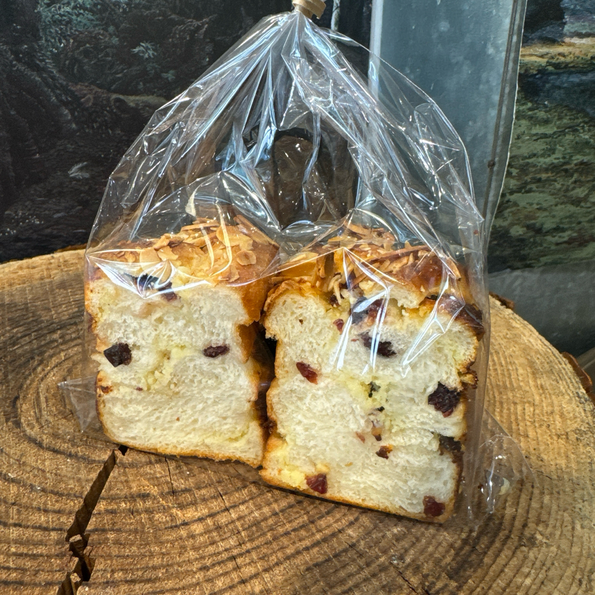 拾穗Bakery 麵包烘焙專門店 のレストランの写真：酒香蔓越莓奶酥 by小青蛙🐸 