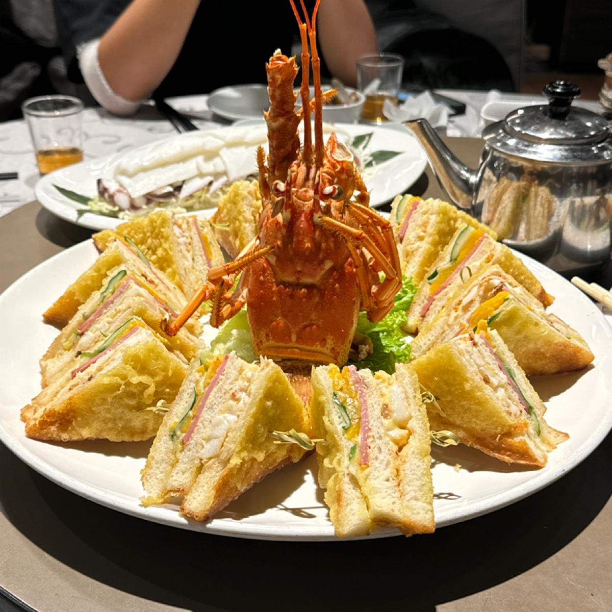 新東南海鮮餐廳 汀州店 的餐點圖片：招牌 龍蝦三明治 由Jenny_u.2 拍攝