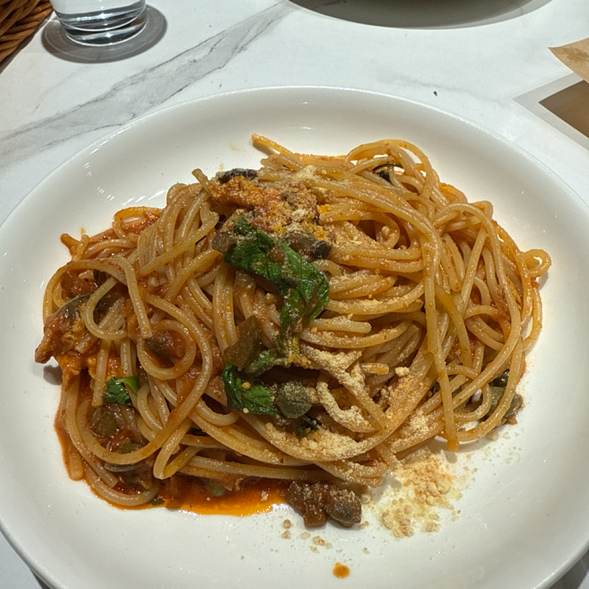 蕾娜希塔女僕咖啡廳 のレストランの写真：辣雞肉麵，菜單上寫微辣，但蠻辣的 byミカ 