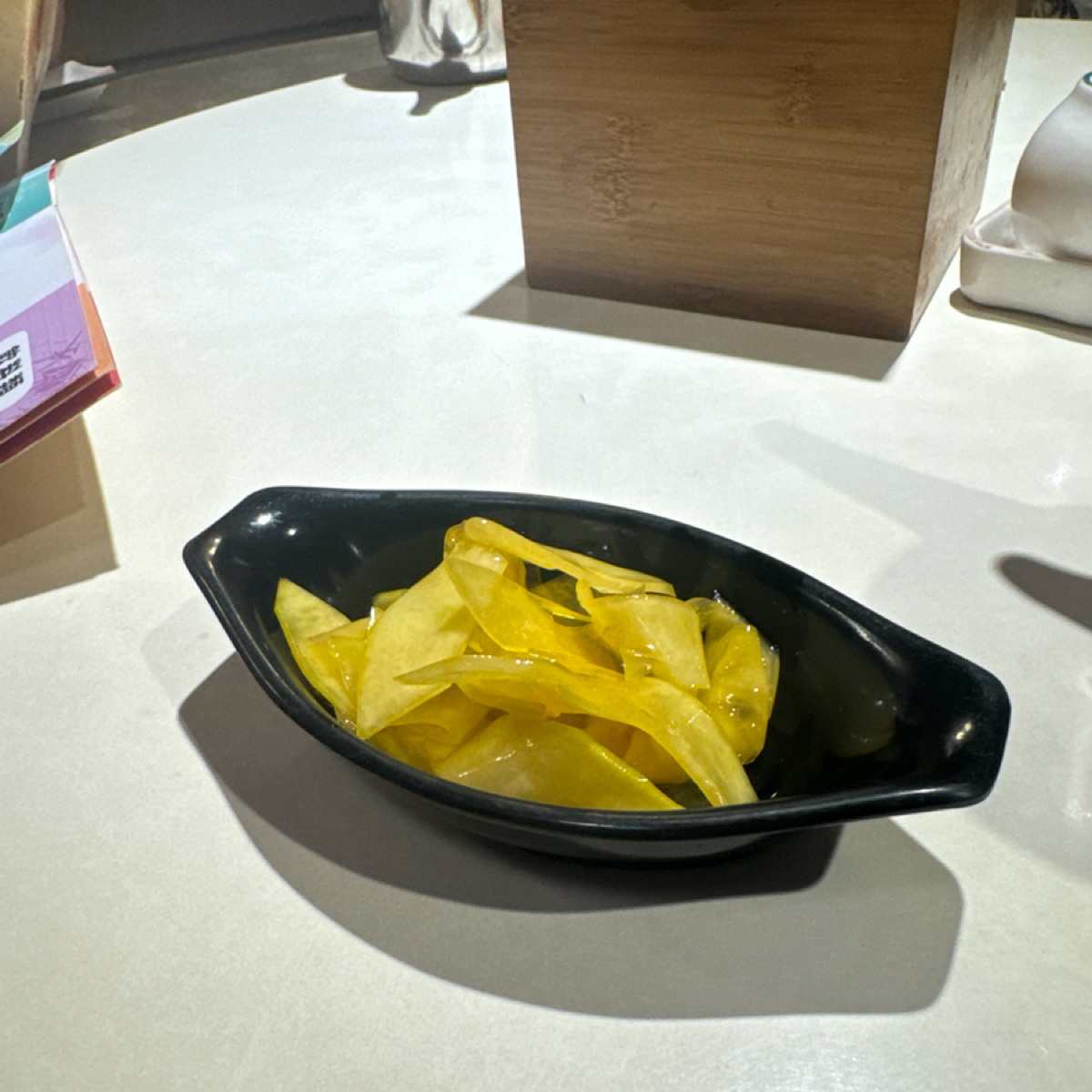椿山日本料理 的餐點圖片：前餐小菜 由食、動、健康 拍攝