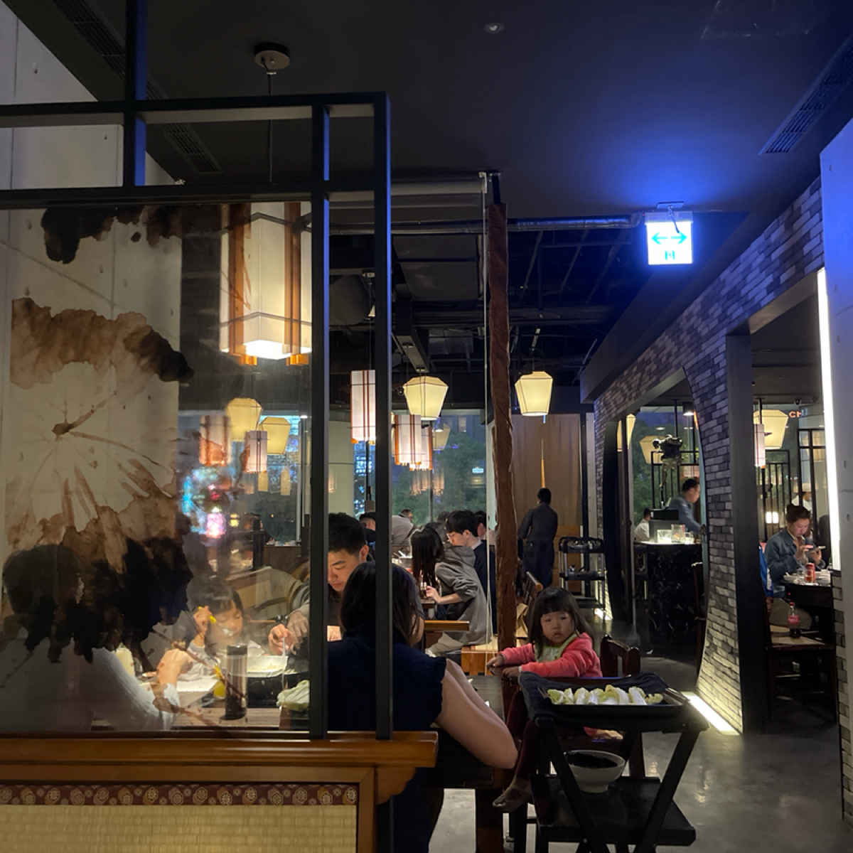 Vibe image of 無老鍋 西門町店:  shot by Bbbrian