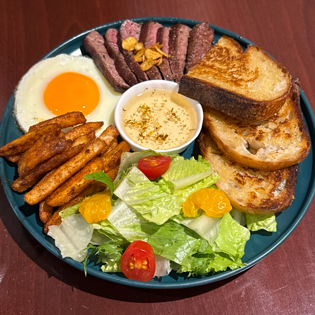 Meal image of HI MATE !: 炙燒嫩煎牛排 NT$310 shot by Freddy Liu