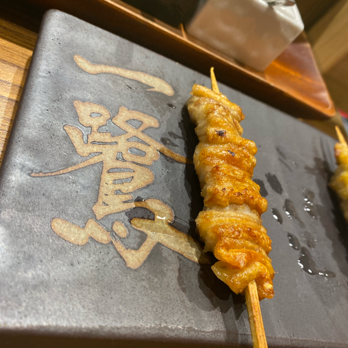 一鷺Express日式燒物專門店 的餐點圖片：雞皮 由美食肥之豬 拍攝