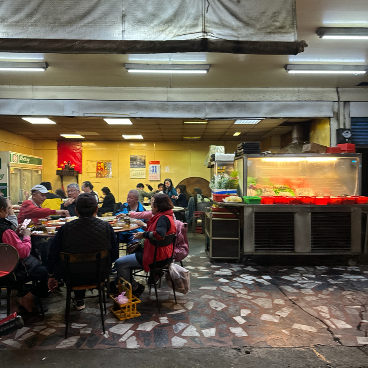 Vibe image of 佳香海產店: 店內環境 shot by 跟著小胖吃胖胖