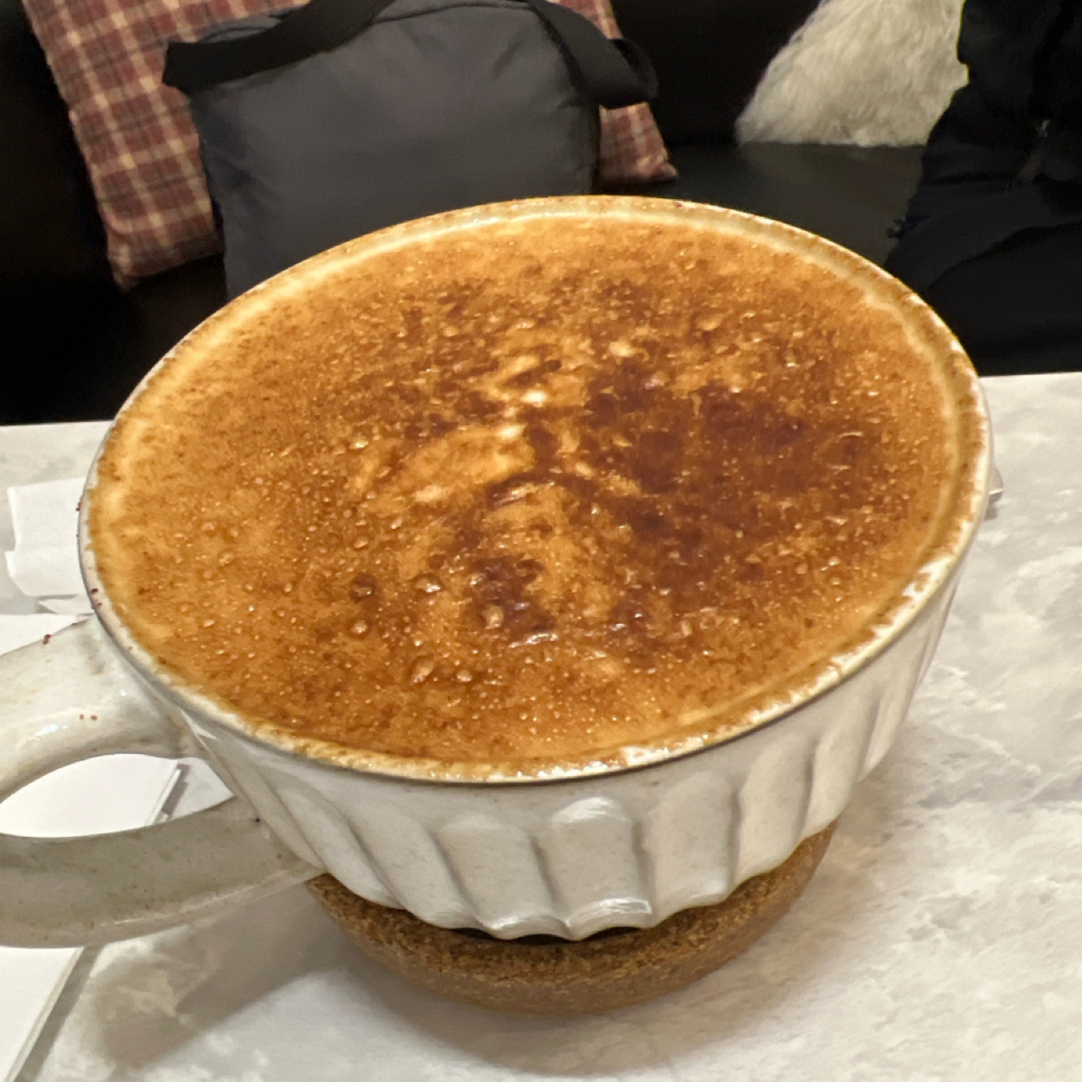 瞌睡咖啡Nap cafe 的餐點圖片：炙燒黑糖拿鐵 由動吃動吃動吃 拍攝