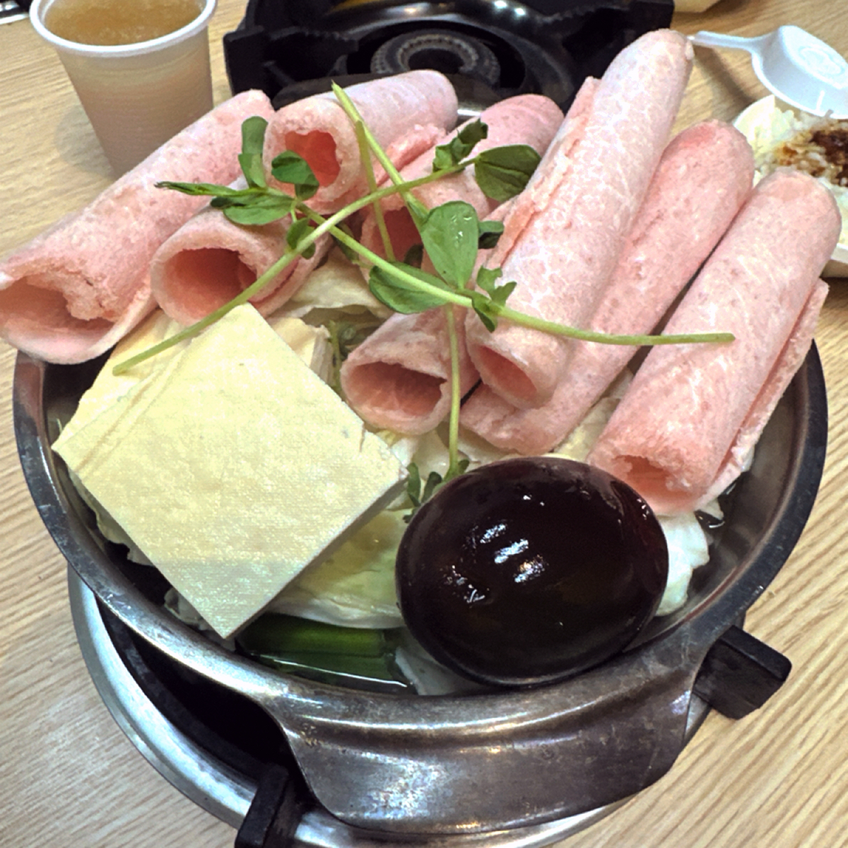 Meal image of 丑霸臭臭鍋:  shot by Lisa Wang