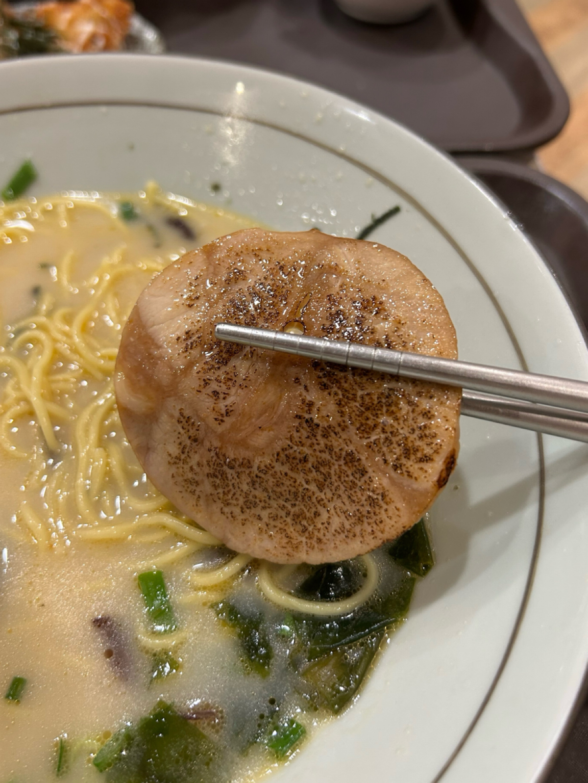 Meal image of 鬼匠拉麵 三峽大學店: 看起來很炙燒但沒炙燒味道 shot by ching
