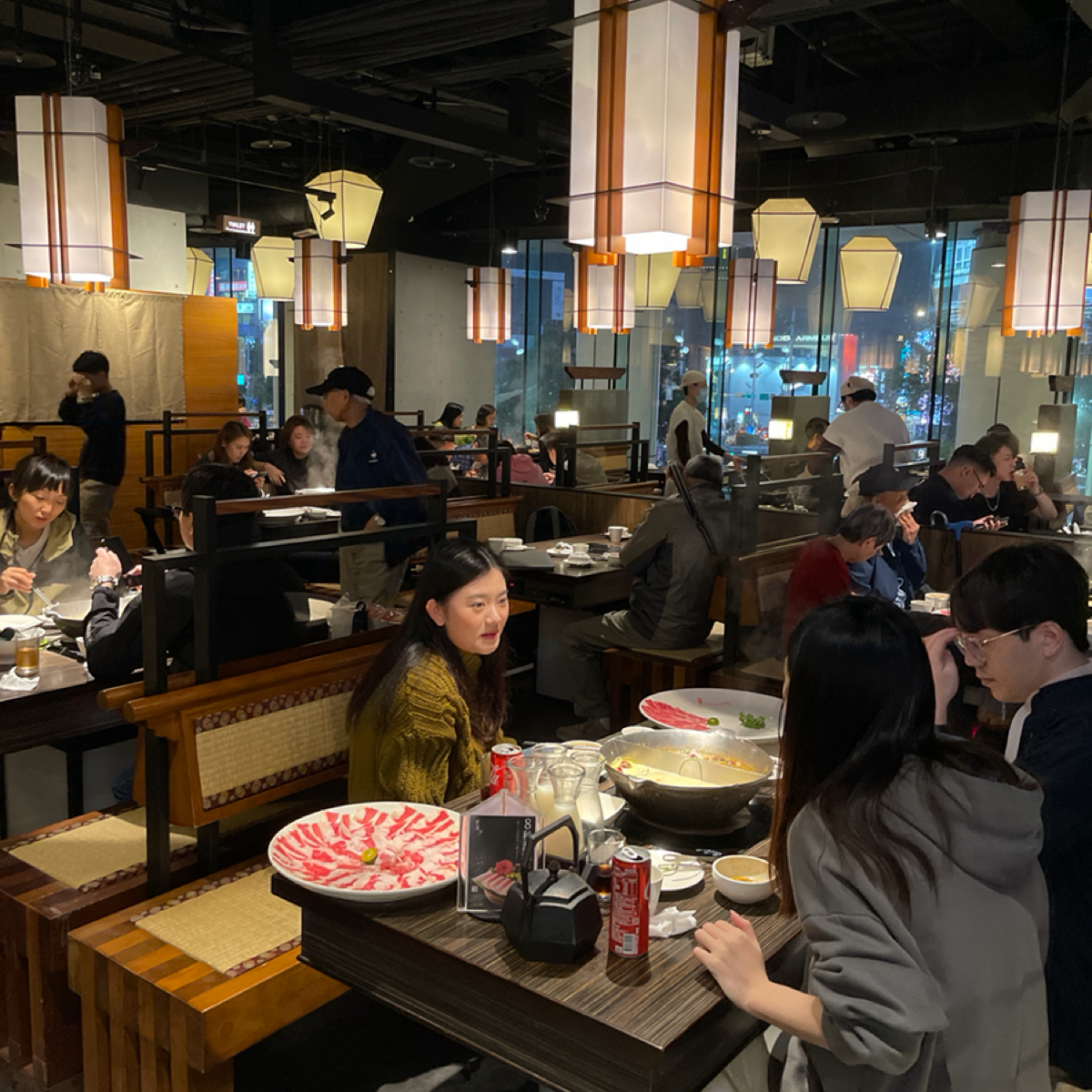 Vibe image of 無老鍋 西門町店:  shot by Bbbrian