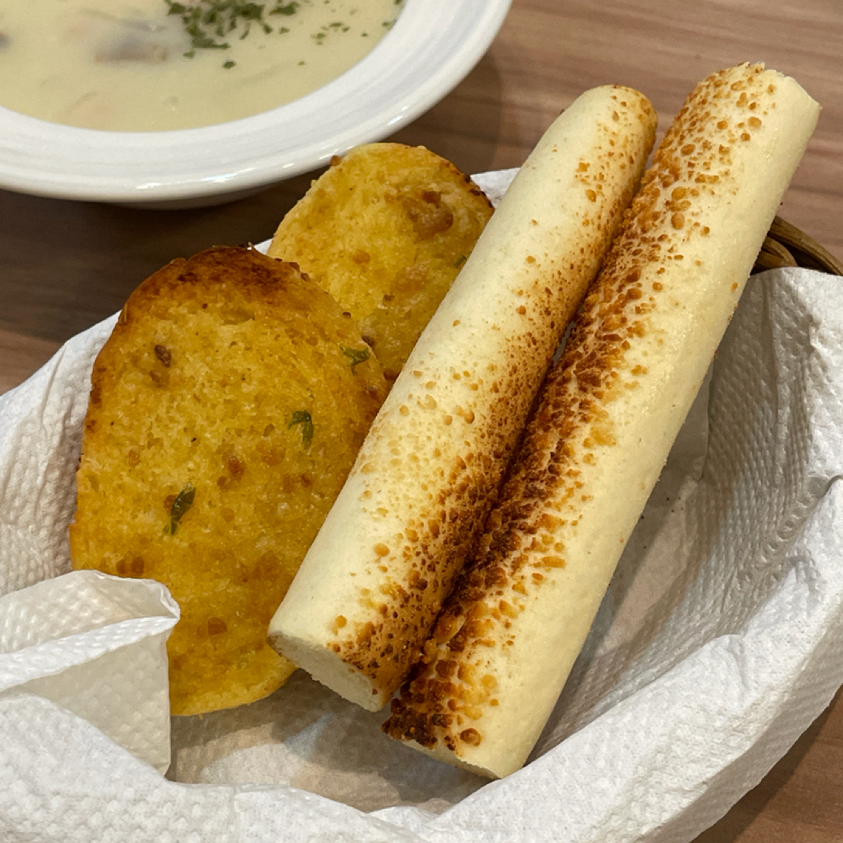 Meal image of 克萊樂創義料理: 套餐的麵包（兩人份） shot by Freddy Liu