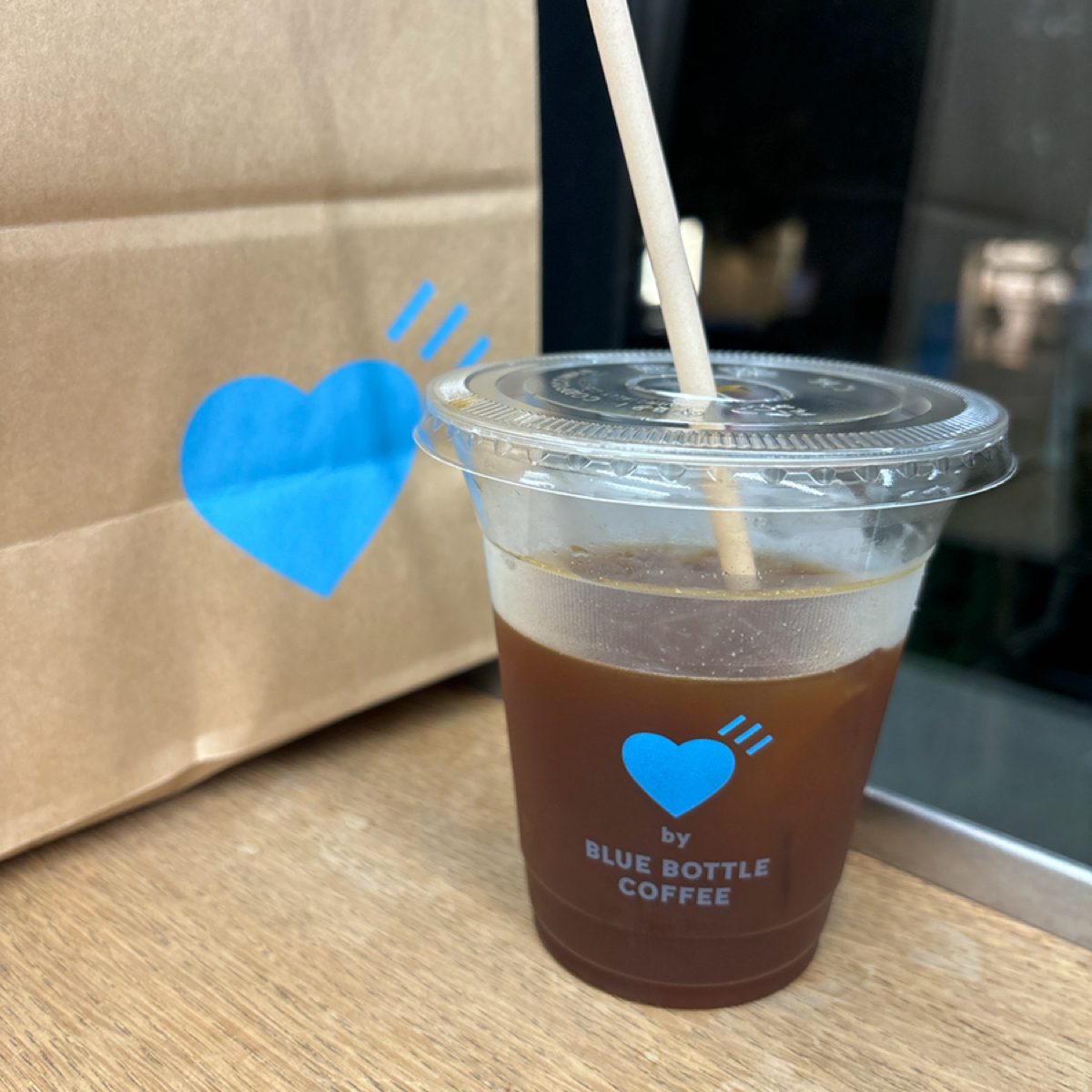 Meal image of HUMAN MADE Cafe by Blue Bottle Coffee: 連紙袋都是愛心版，一定要加購！紙袋20日圓 shot by 秋桑