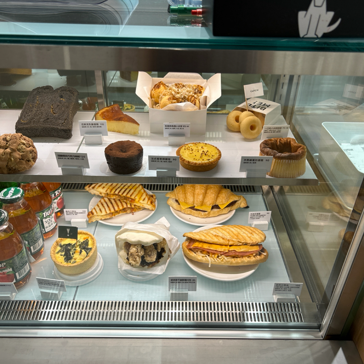 CAFE!N 硬咖啡 中和景安店 的外觀氛圍圖片： 由覓食羊 拍攝