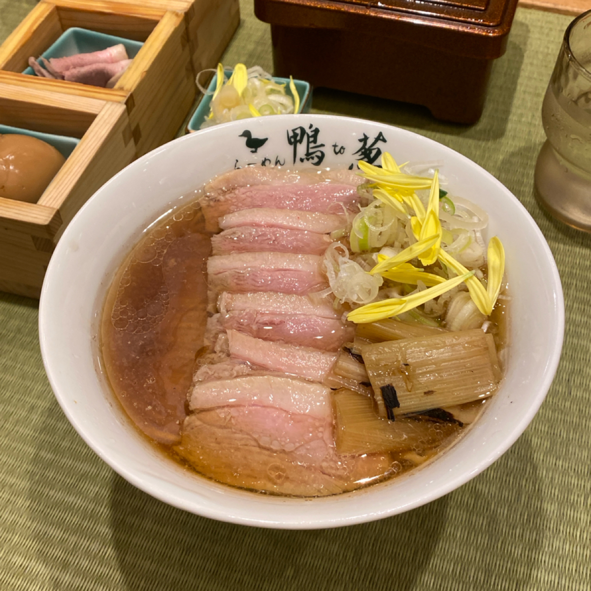 Meal image of らーめん 鴨 to 葱: ▪️鴨コンフィ麺：肉片較多的鴨肉拉麵 ¥ 1260 shot by 阿鈴s食