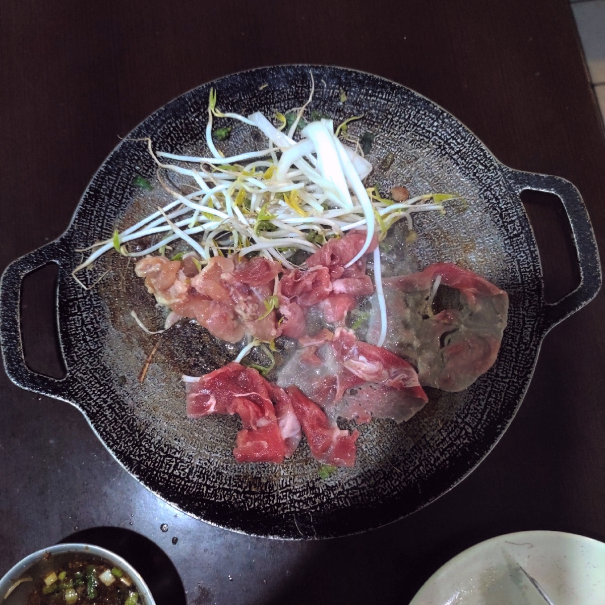 Meal image of 大味王烤肉火鍋吃到飽: 烤肉盤是比較復古的樣式 shot by 禮葉