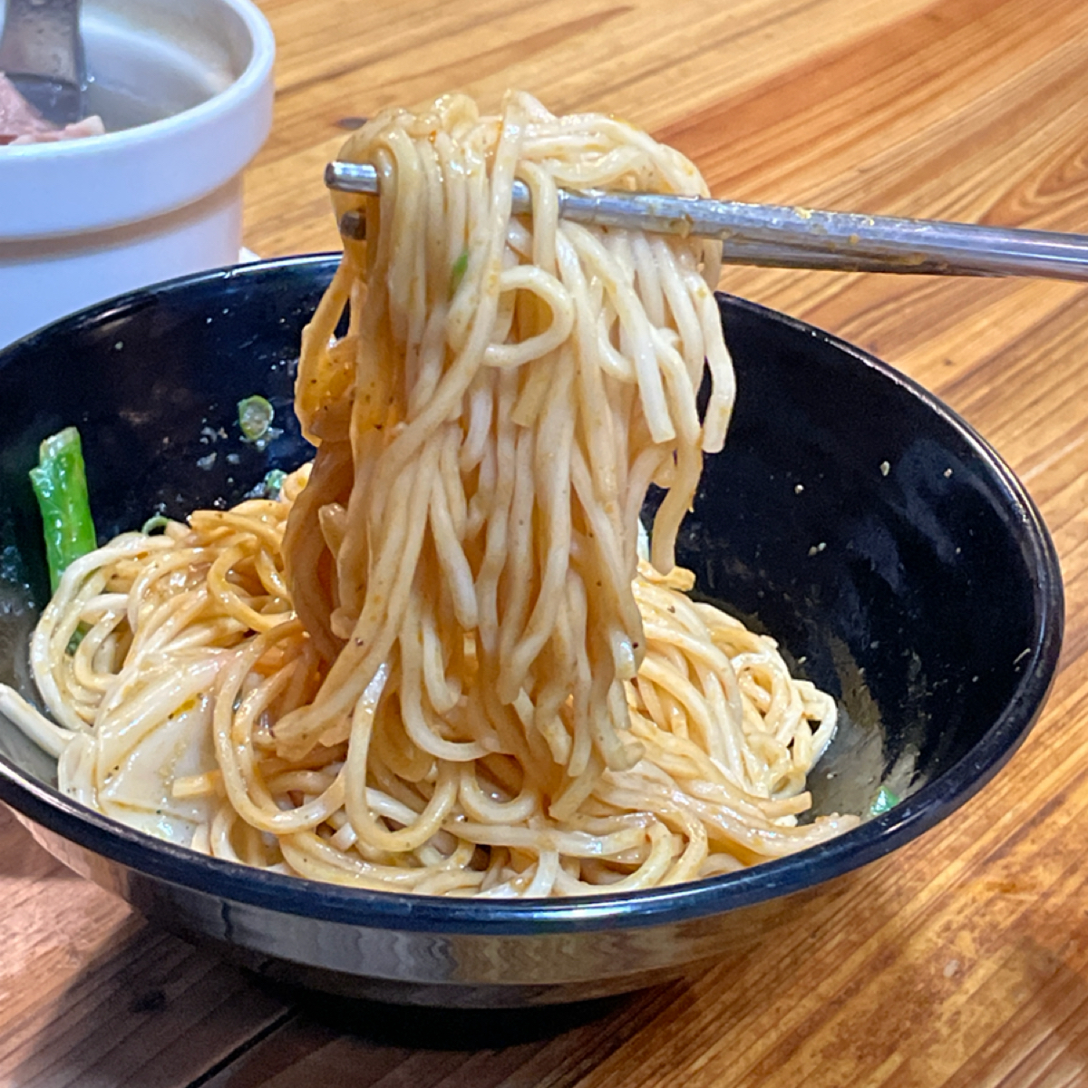 Meal image of 采岳軒重慶抄手麵食: 醬汁在底部，要拌開！ shot by Freddy Liu