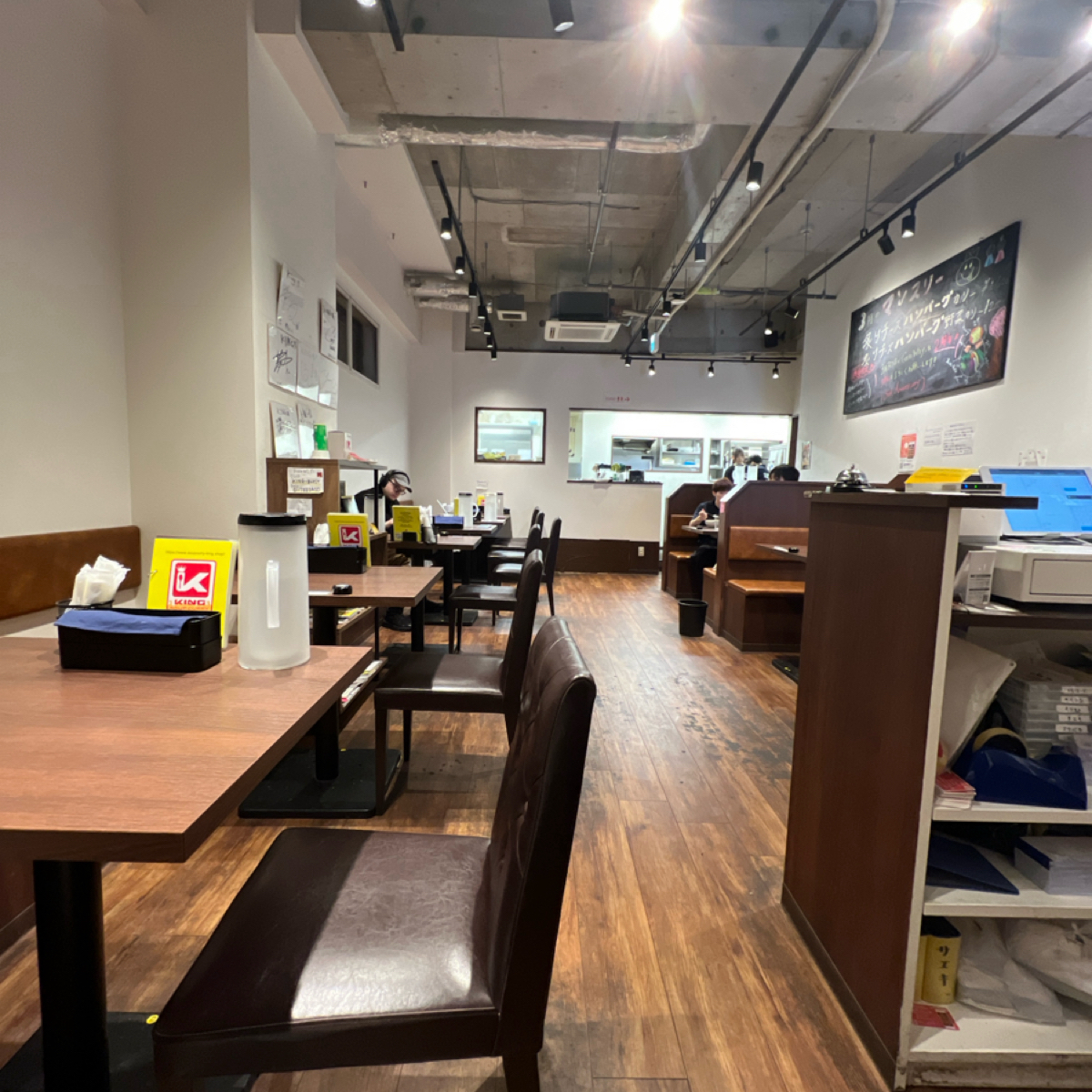 SOUP CURRY KING ゲートウェイ店 の雰囲気の写真：座位區 by動吃動吃動吃 