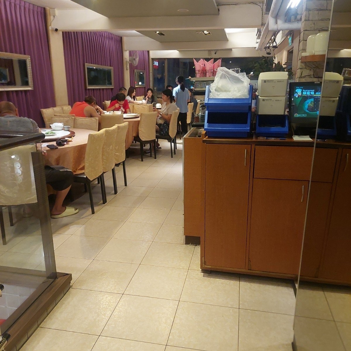 北平為福樓 忠孝店 の雰囲気の写真：二樓一隅 by永遠的新手 