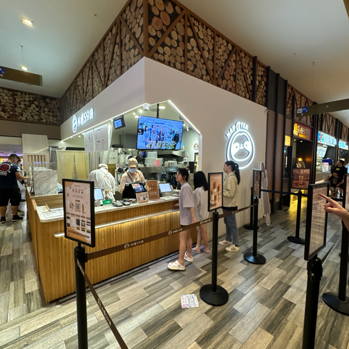 再睡五分鐘 台南南紡店 の雰囲気の写真： by不能被老婆發現 