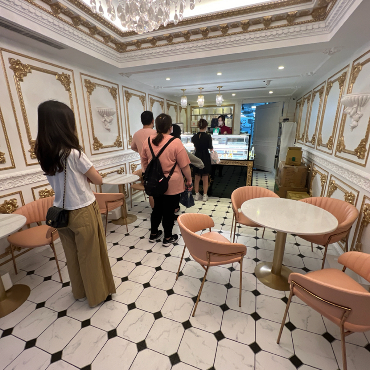 Gelovery Gift 蒟若妮頂級法式甜點店 （大安店） 的外觀氛圍圖片：店內 由動吃動吃動吃 拍攝