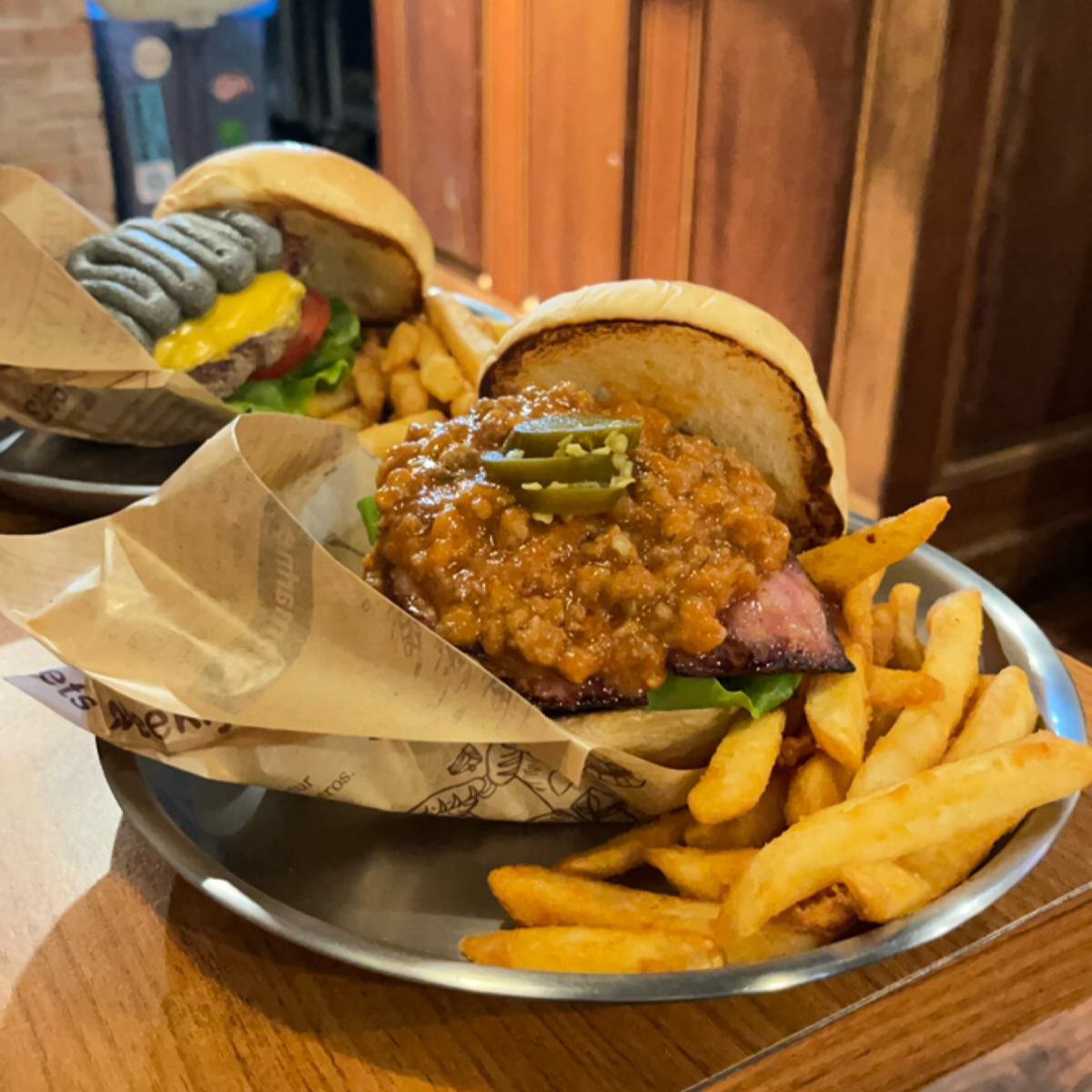 13 burger の雰囲気の写真： byEat4life_foodie 