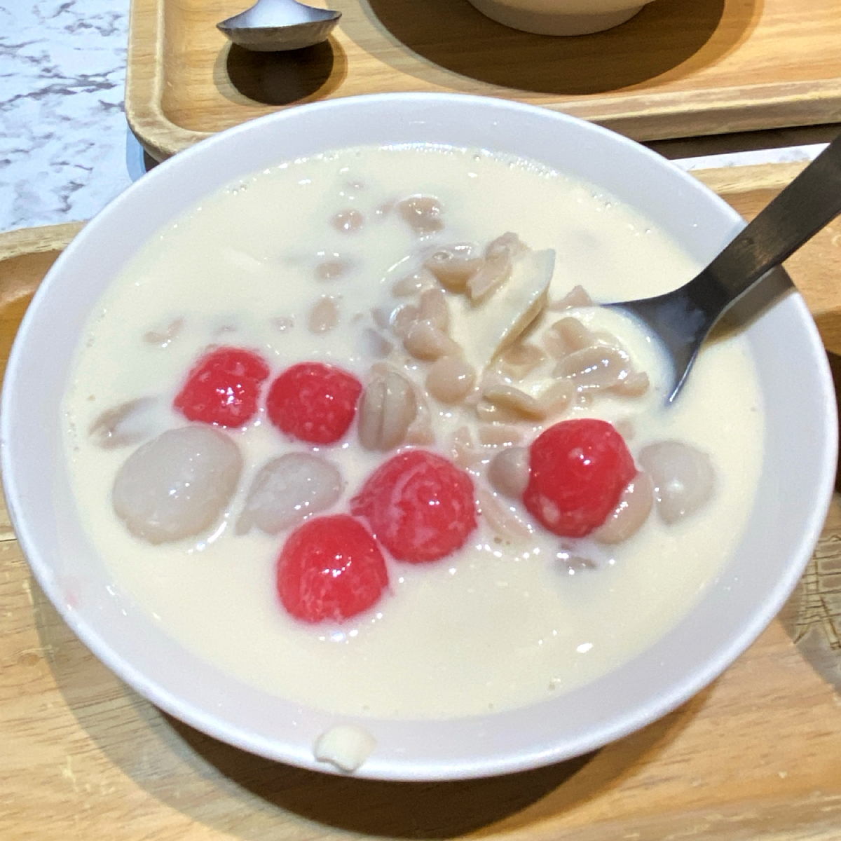 春美冰菓室 的餐點圖片：養生豆漿豆花 由每個人都在找他的貓 拍攝
