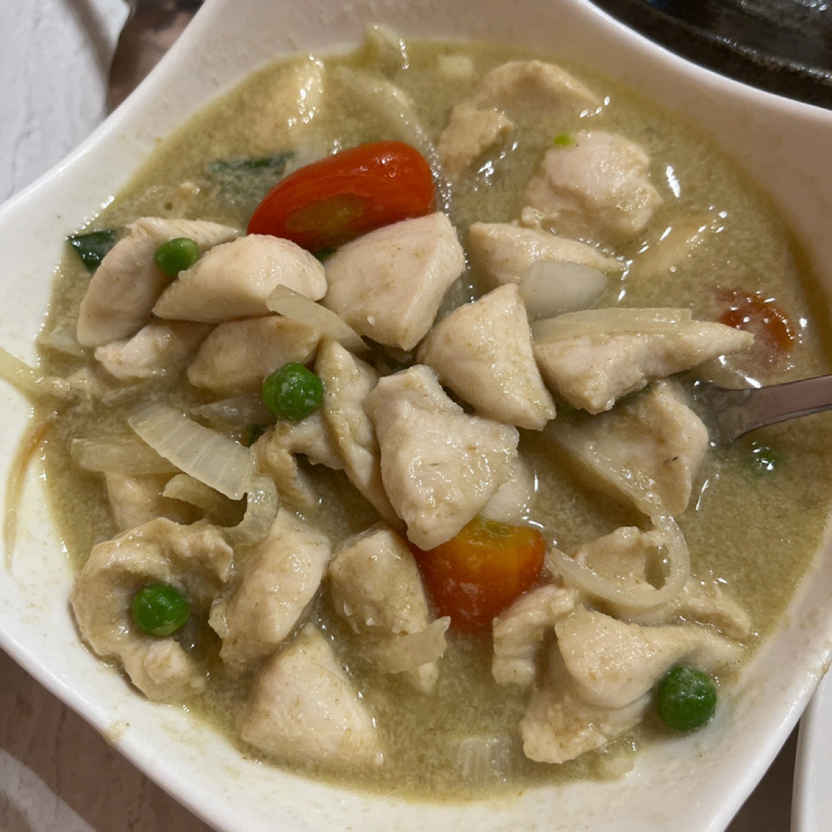 Meal image of MB White Coffee: 泰式綠咖喱雞 shot by 珍珠奶綠
