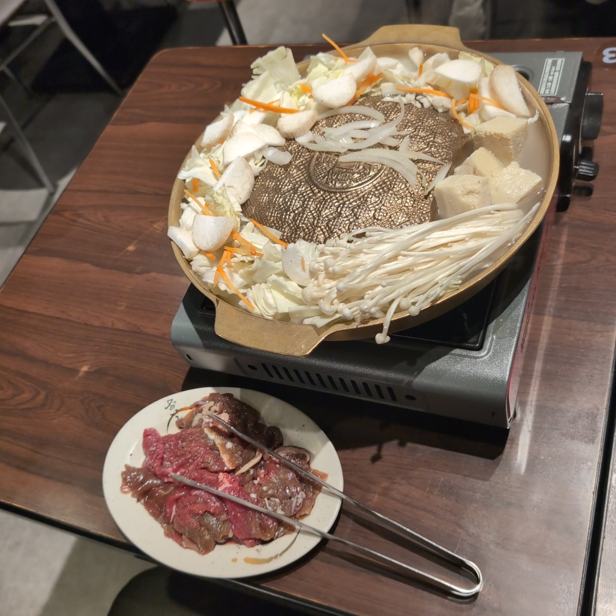 Meal image of OP精緻韓式料理: 銅盤烤肉（牛） shot by 句點