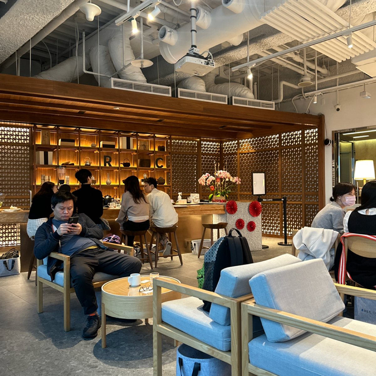 REC COFFEE の雰囲気の写真： byCoocolab 