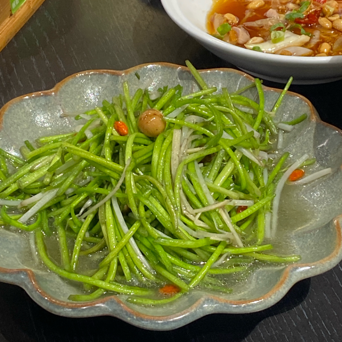 Meal image of 六堆伙房板橋新埔店: ▪️枸杞破布子炒水蓮 $188 shot by 阿鈴s食
