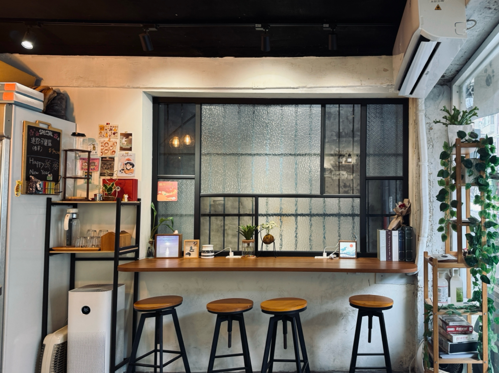 Vibe image of 蹭蹭 Tseng Tseng 咖啡甜點工作室: 店內一景 shot by 阿波卡
