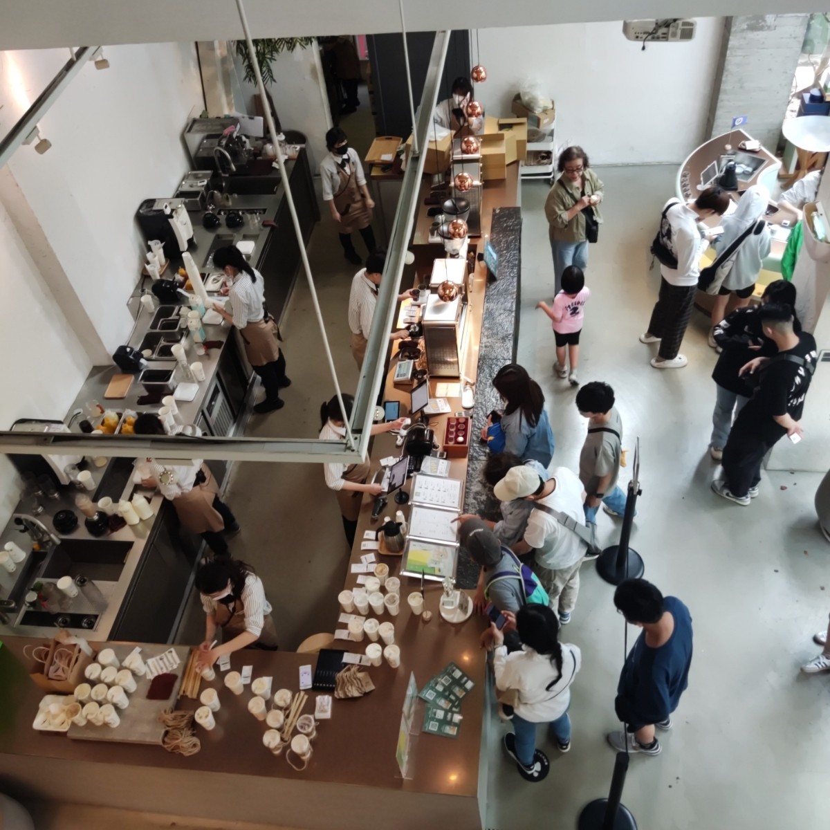 Vibe image of 吃茶三千台灣概念店:  shot by Wiki