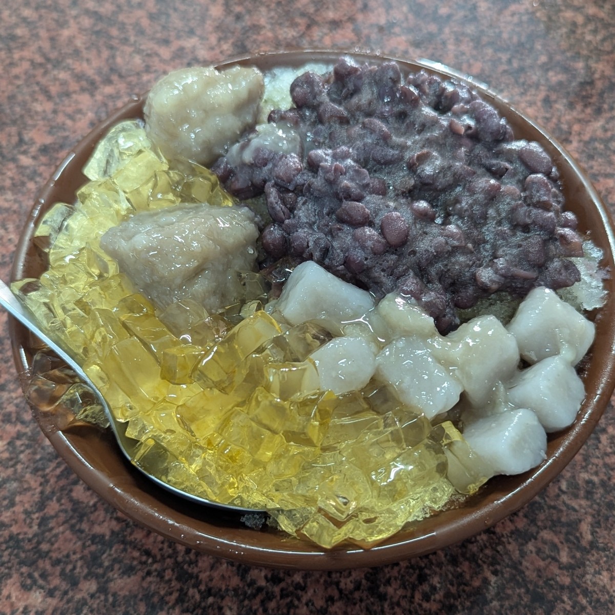 玉里橋頭冰 のレストランの写真：🍧 四種冰 (可以自選四種配料) $50
冰真的超~~~~~級大碗，讓我懷念之前在景美夜市的冰， by美食玩很大 