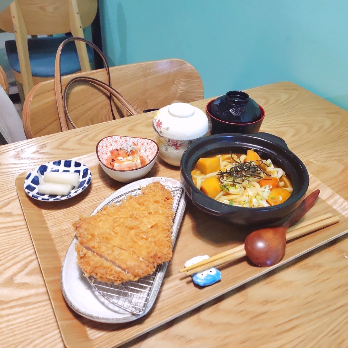 333珈琲和食-包場餐廳&#x2F;親子餐廳 頭城美食 頭城餐廳 頭城餐酒館 頭城日式料理 頭城咖啡廳 頭城甜點 的餐點圖片：咖哩炸豬排烏龍麵 由Ztiy_lin 拍攝