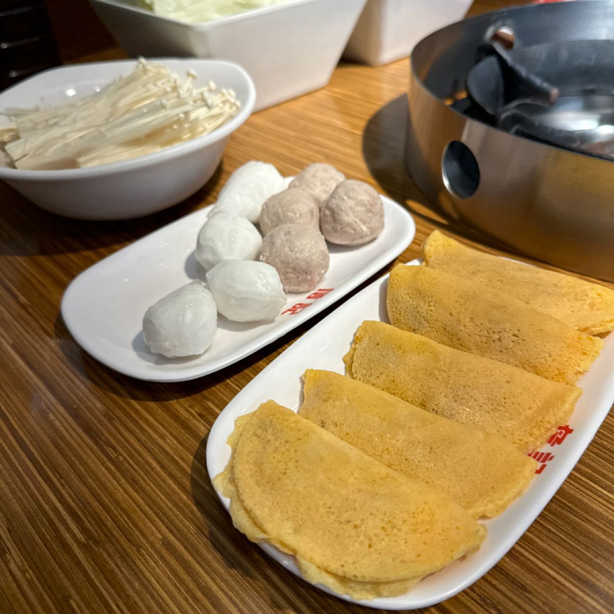 Meal image of 詹記麻辣火鍋 新莊總店: 貢丸、水晶餃、蛋餃 shot by 有口無肚 吃美食