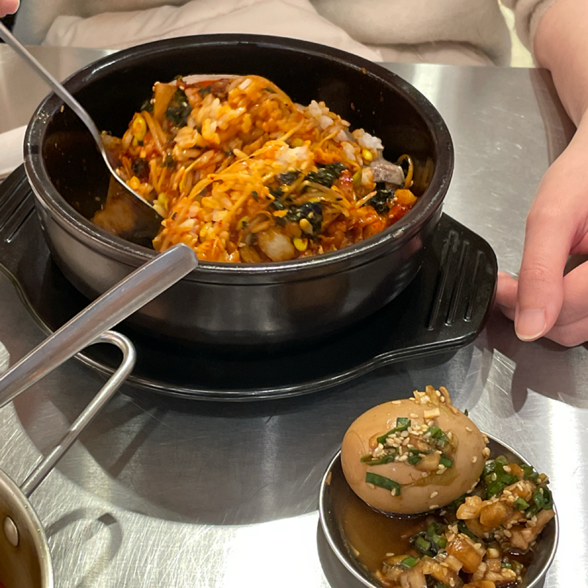 Meal image of 金書西餐飲 韓國豬肉湯飯 돼지국밥: 拌飯 shot by Stella
