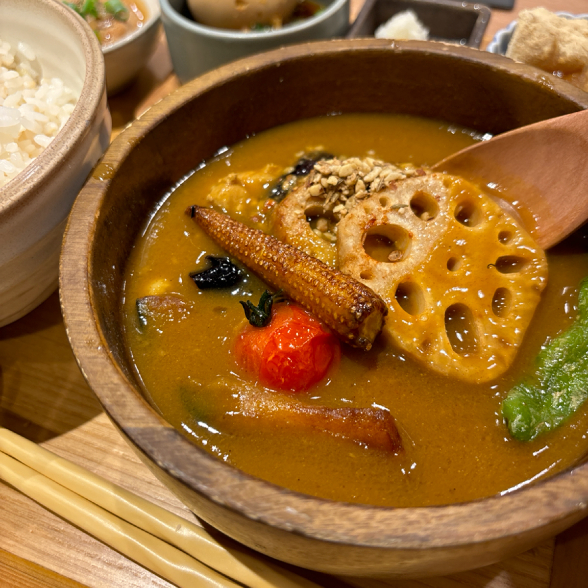 Meal image of ごはんすすむ 横浜ポルタ店: 湯裡面是滿滿的料，真的不會吃不飽！ shot by 秋桑